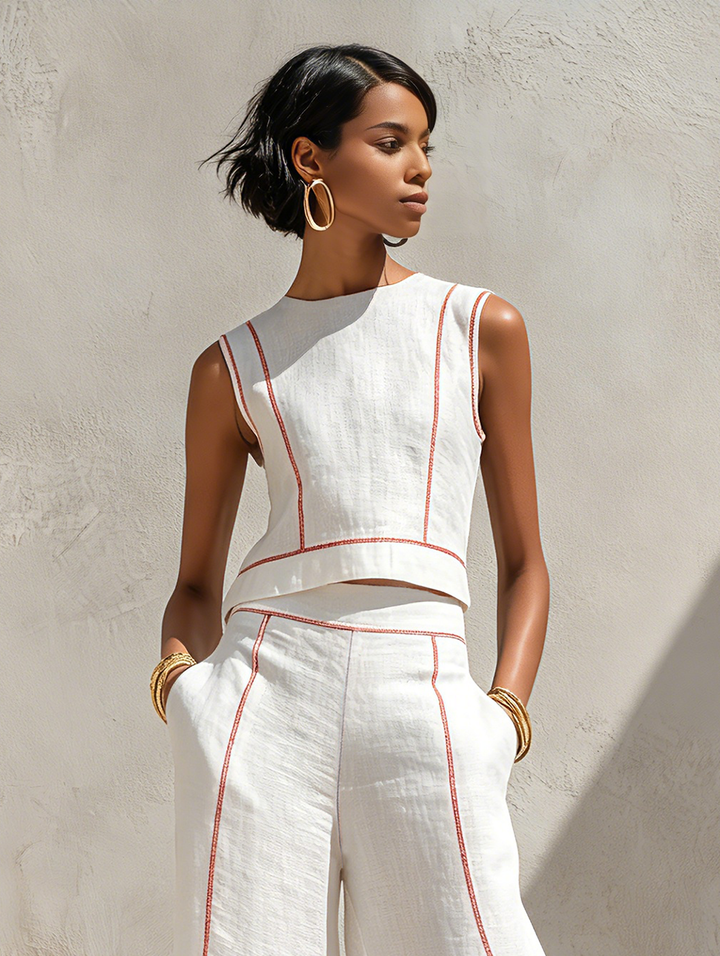 Elegante conjunto de pantalones con costuras en contraste