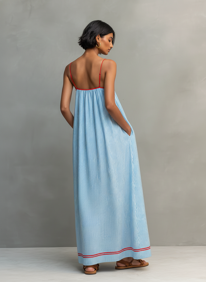 Vestido largo con ribete a rayas en contraste